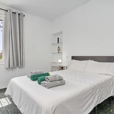 Villa Rodriguez Acosta 22 *