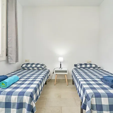 Villa Rodriguez Acosta 22 *