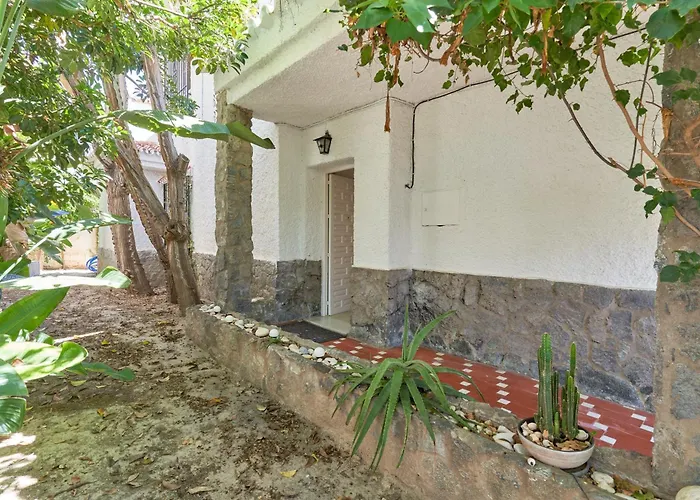 Rodriguez Acosta 22 * Nerja