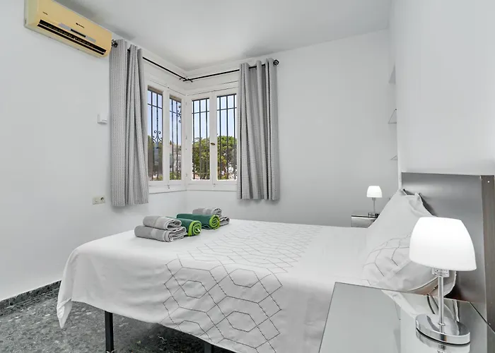 Rodriguez Acosta 22 Villa Nerja