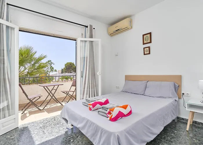 Rodriguez Acosta 22 * Nerja